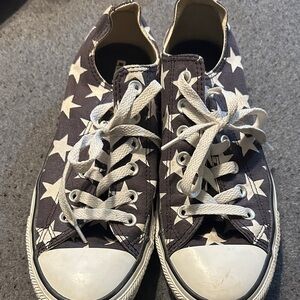Stylish Star-Patterned Sneakers
